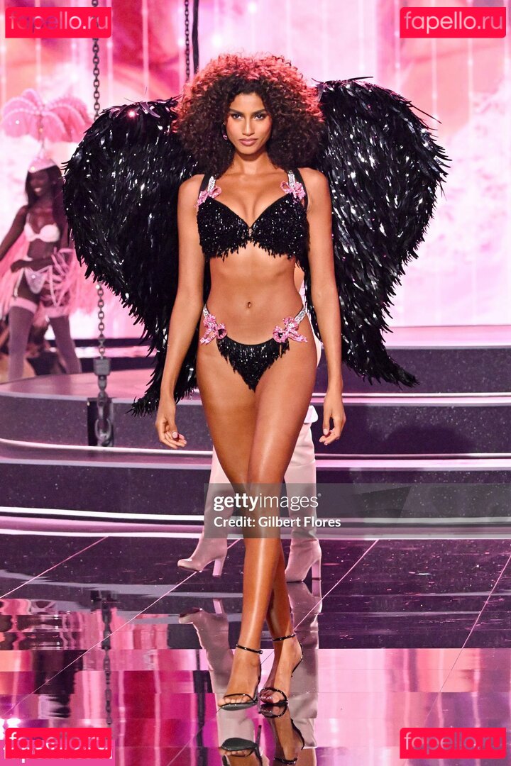 Imaan Hammam / imaanhammam Onlyfans Photo Gallery 