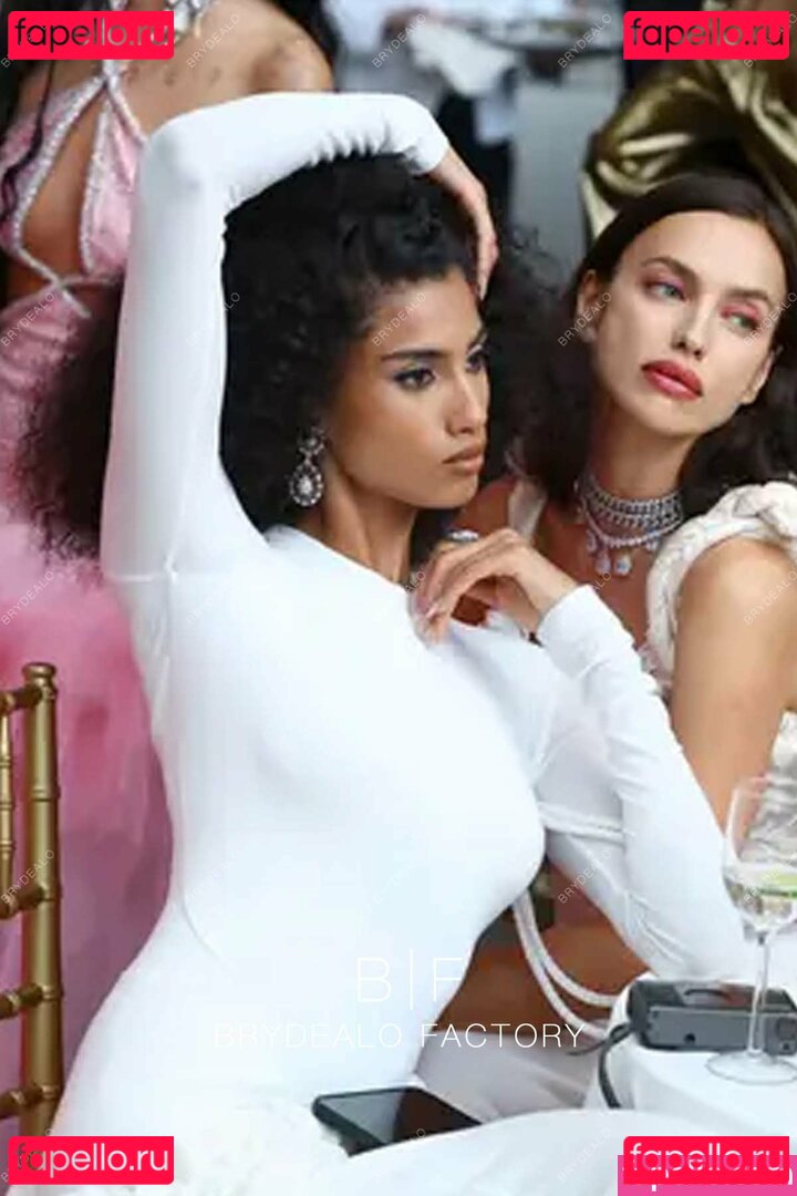 Imaan Hammam / imaanhammam Onlyfans Photo Gallery 