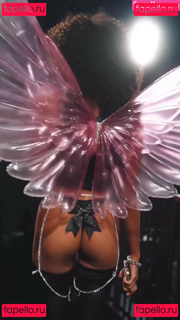 Imaan Hammam / imaanhammam Onlyfans Photo Gallery 