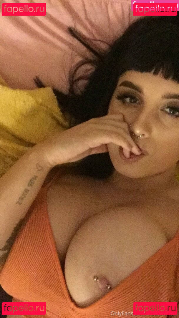 Inztantcrush / piksies Onlyfans Photo Gallery 