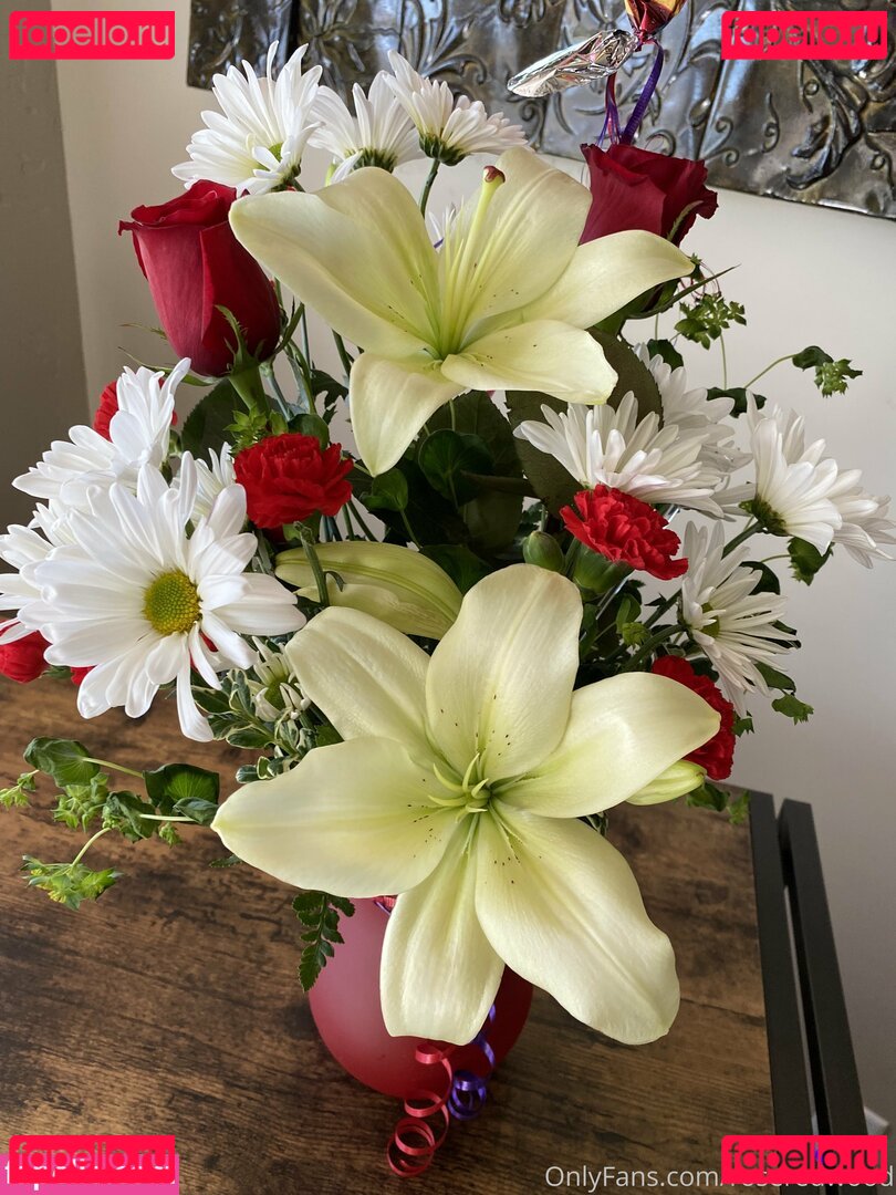 roseredwood Onlyfans Photo Gallery 