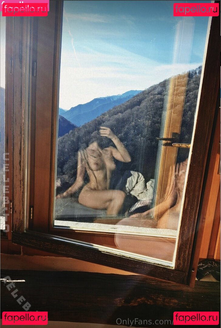 Dilaraswiss Nude Onlyfans Photo 10
