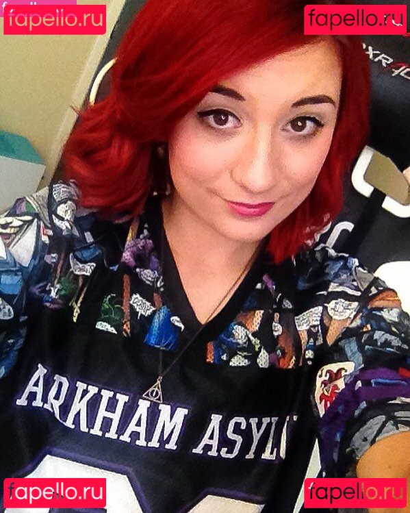 Anna Brisbin / Brizzy Voices / brizzysee / brizzyvoices Onlyfans Photo Gallery 