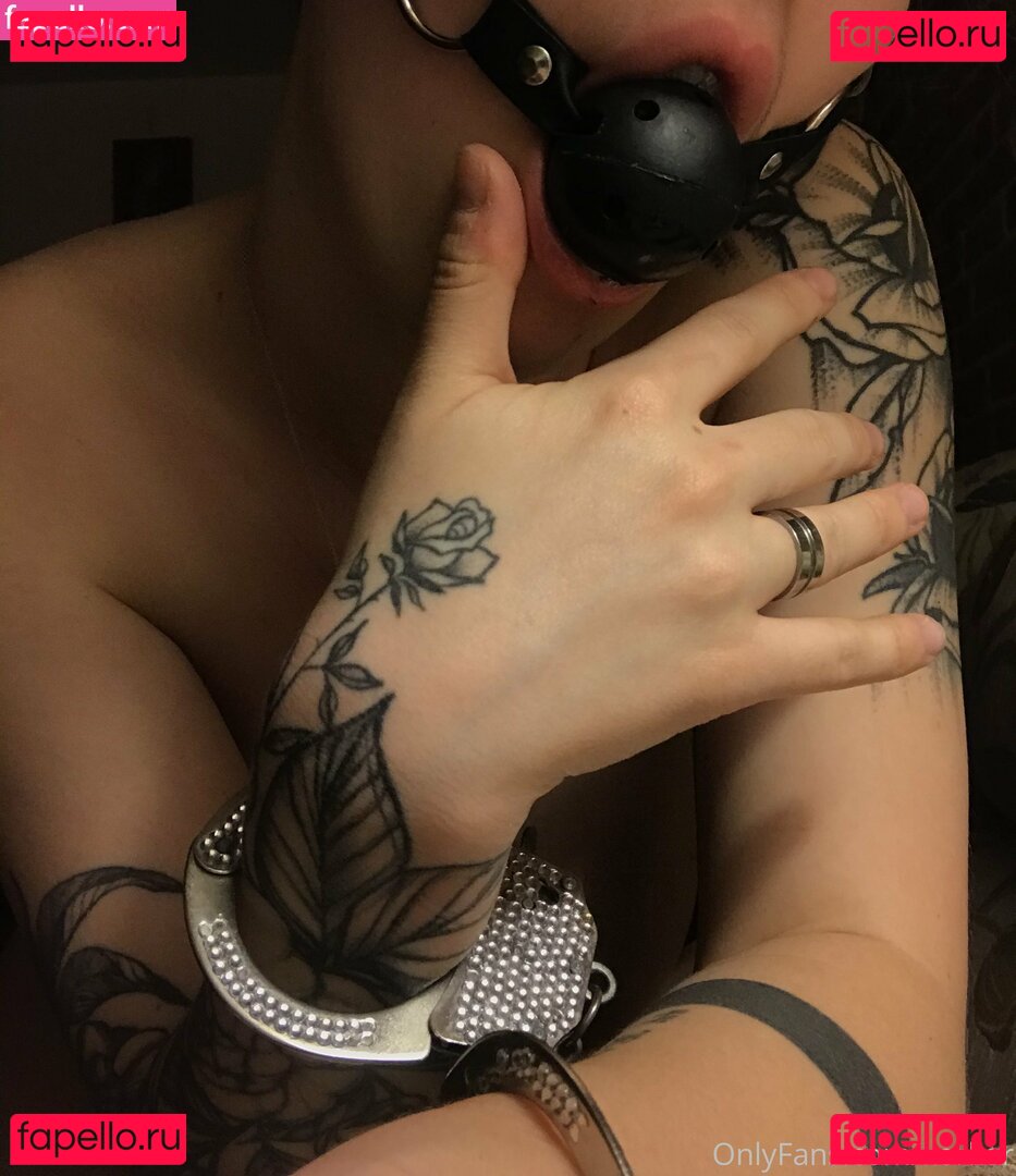 korkor / missabenakorkor Onlyfans Photo Gallery 