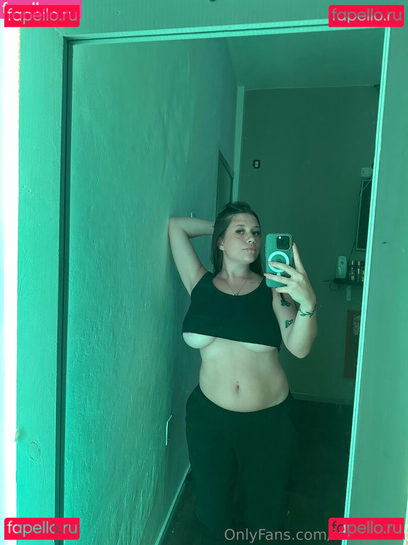 Ieasybella / izzysweet_ Onlyfans Photo Gallery 