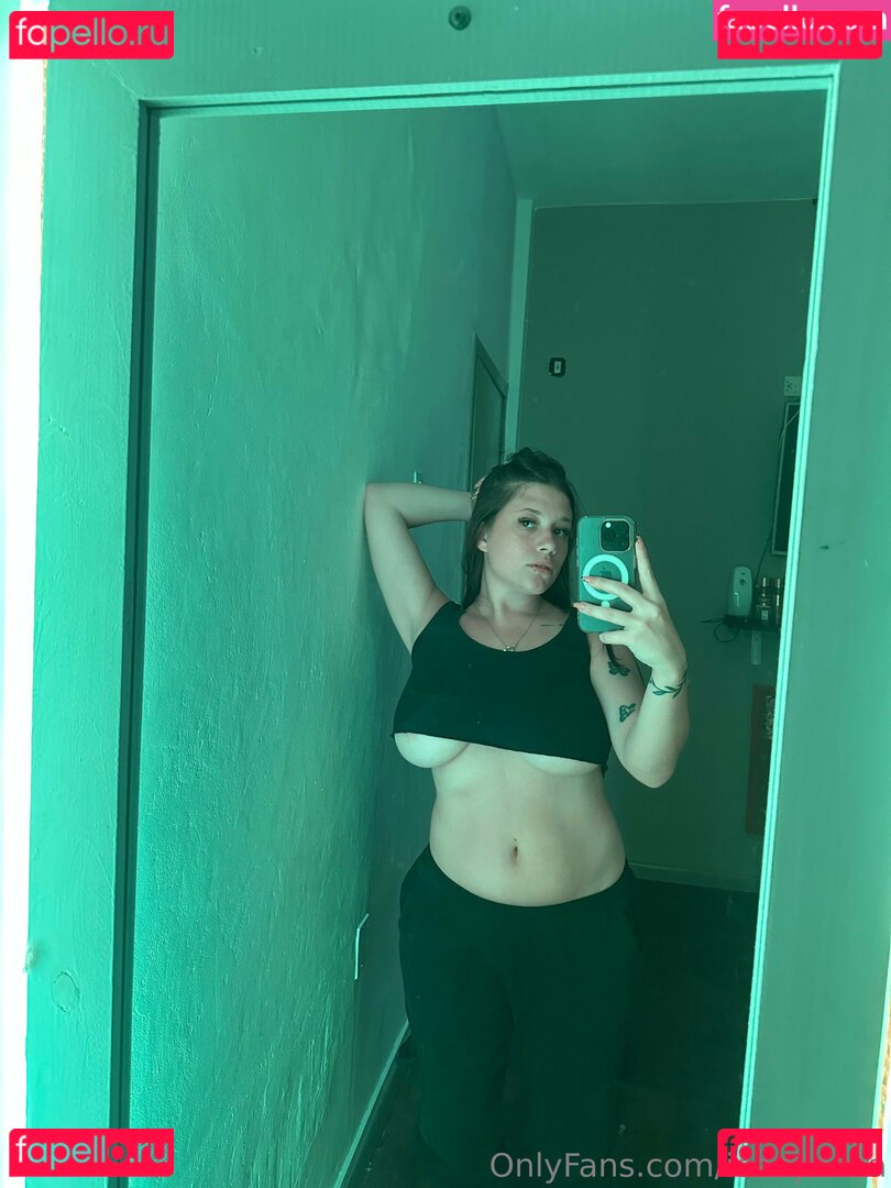 Ieasybella / izzysweet_ Onlyfans Photo Gallery 