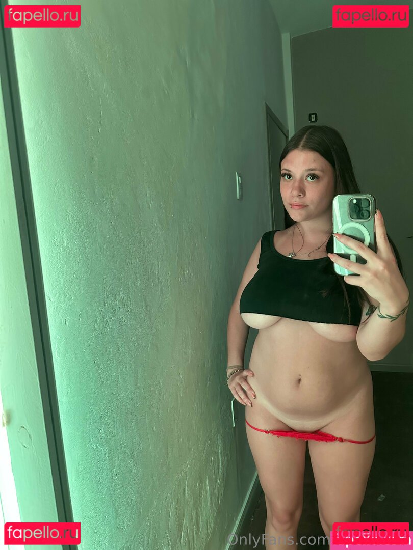 Ieasybella / izzysweet_ Onlyfans Photo Gallery 