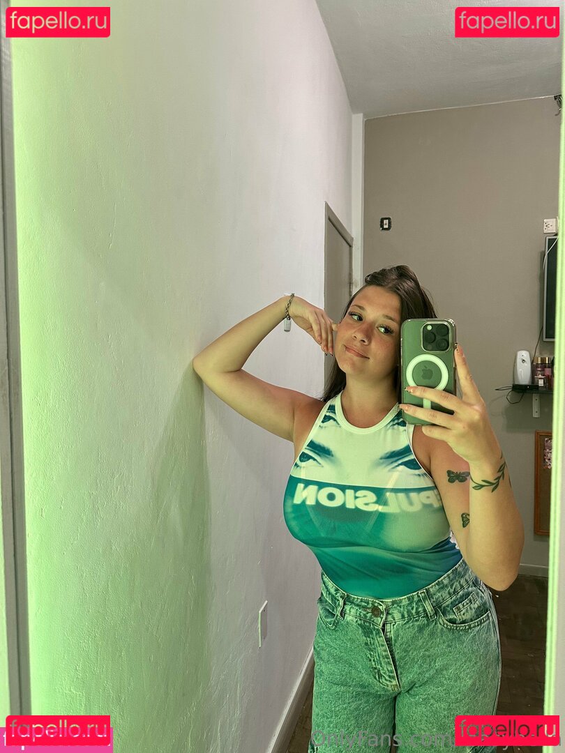 Ieasybella / izzysweet_ Onlyfans Photo Gallery 