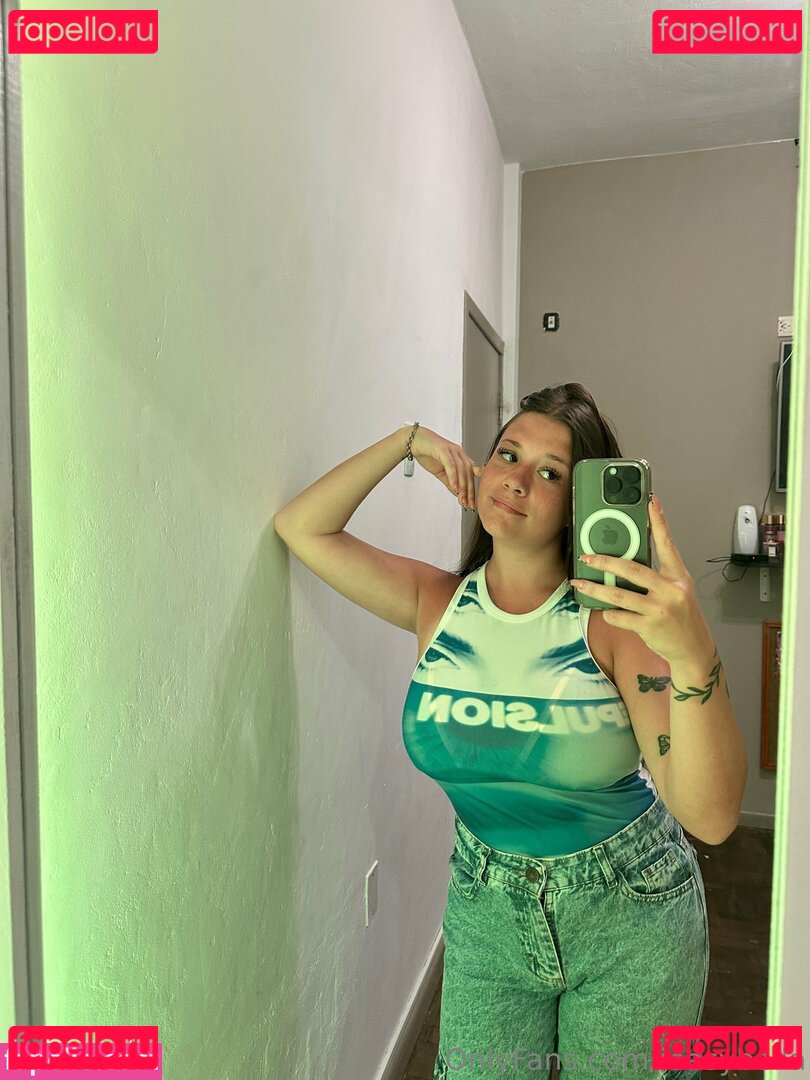 Ieasybella / izzysweet_ Onlyfans Photo Gallery 