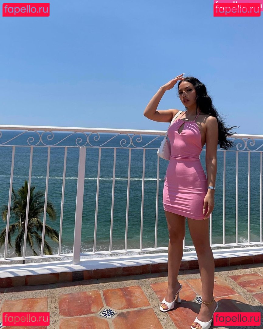 Melissa Estrella / estrellapressure Onlyfans Photo Gallery 