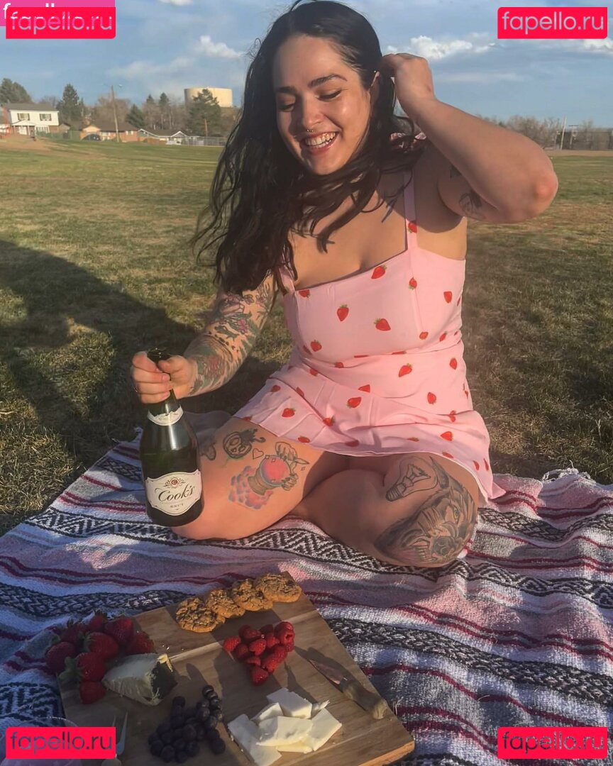 Baby Han / bigstupidbaby Onlyfans Photo Gallery 