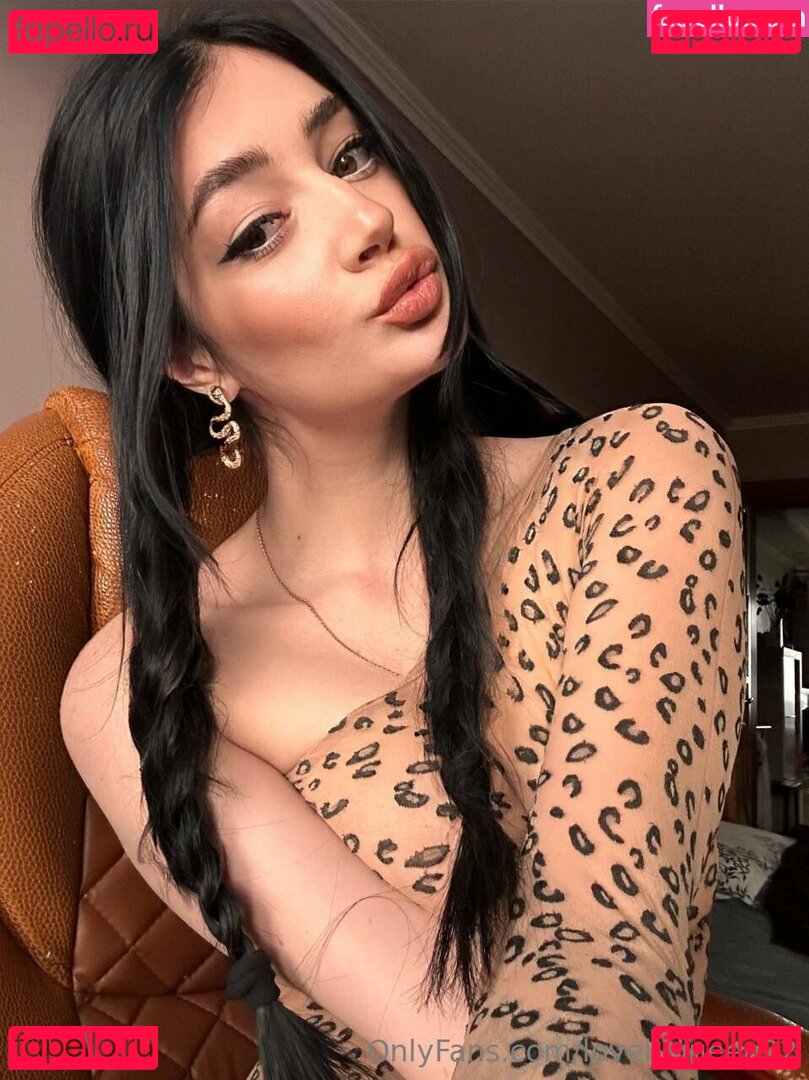 lovelyqueen22 / lovelyqueen__22 Onlyfans Photo Gallery 