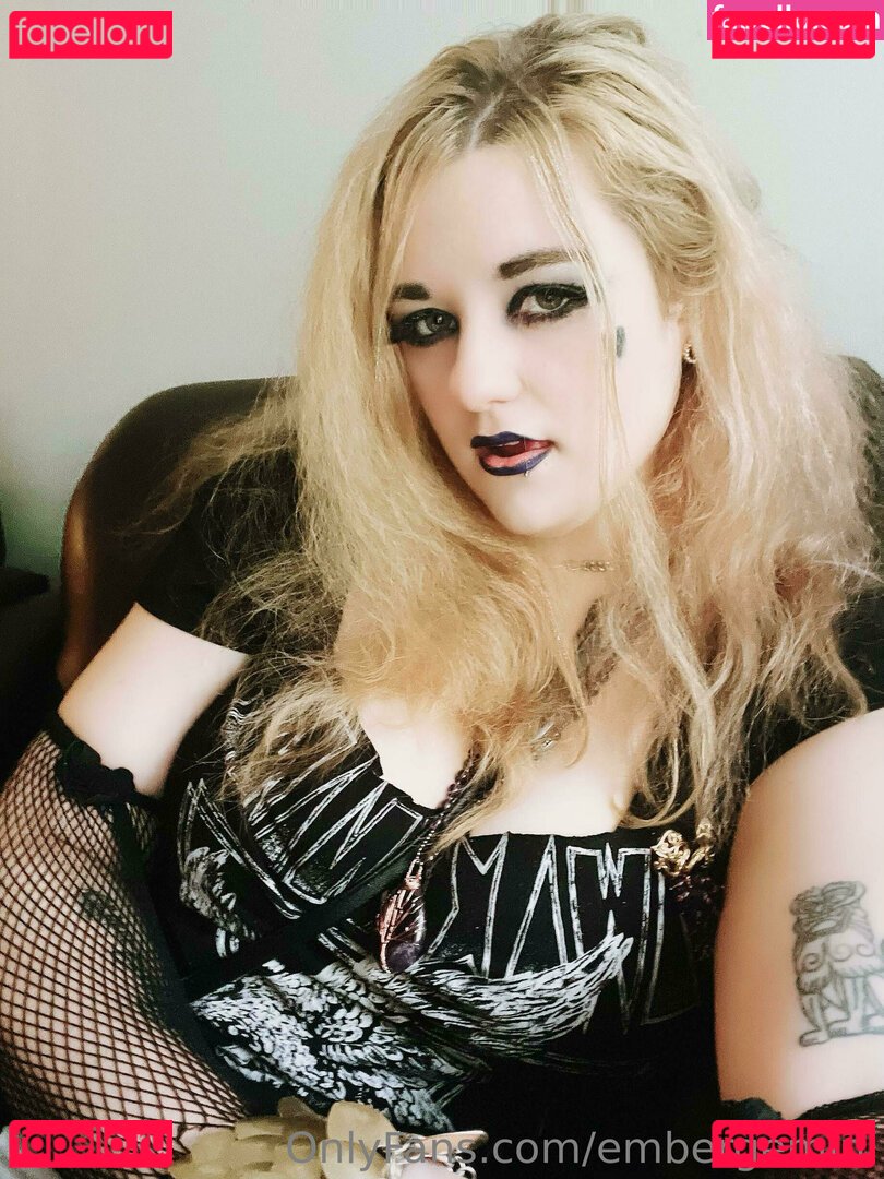 emberdarling / embergemini Onlyfans Photo Gallery 