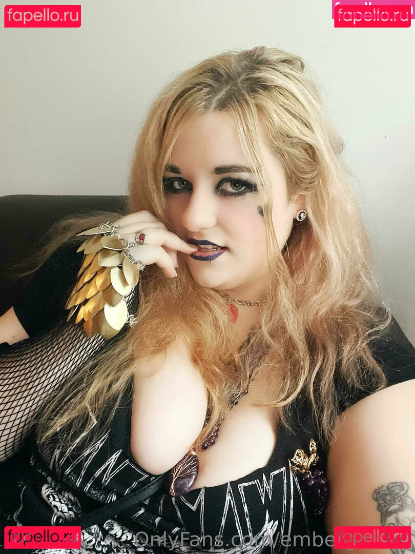 emberdarling / embergemini Onlyfans Photo Gallery 