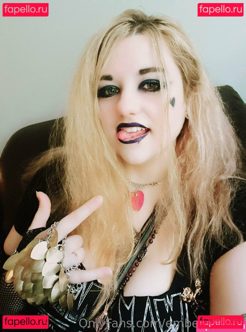 emberdarling / embergemini Onlyfans Photo Gallery 