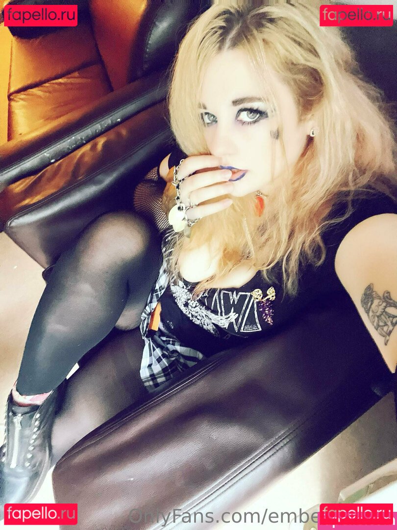 emberdarling / embergemini Onlyfans Photo Gallery 