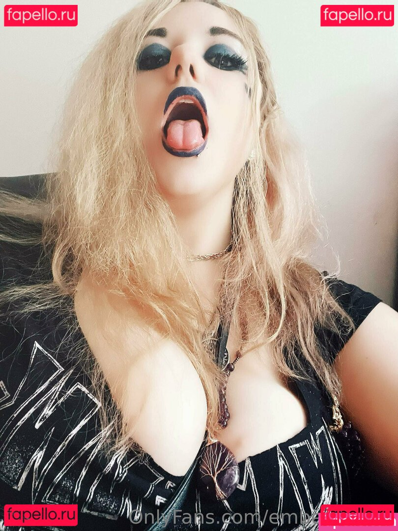 emberdarling / embergemini Onlyfans Photo Gallery 