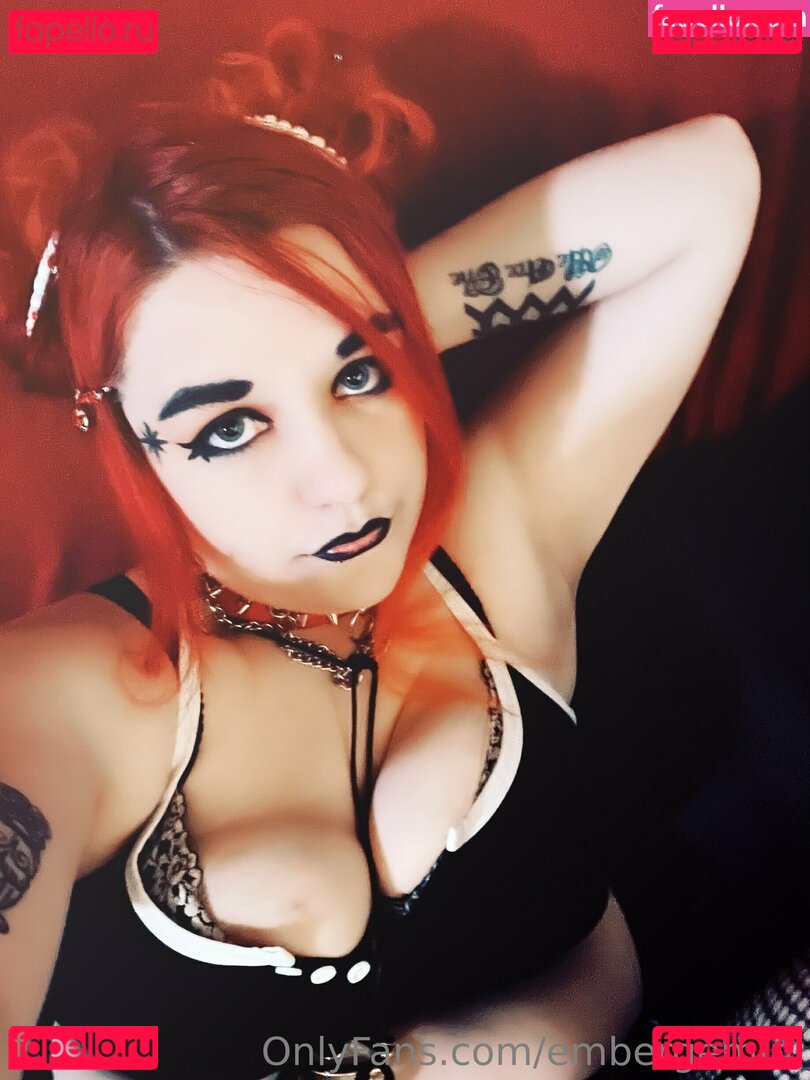 emberdarling / embergemini Onlyfans Photo Gallery 