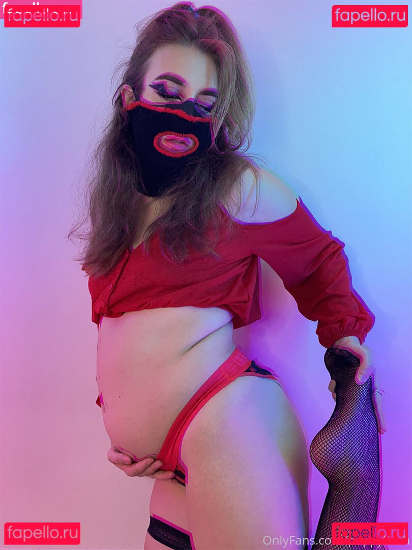 poppykoch / poppykoch_ Onlyfans Photo Gallery 