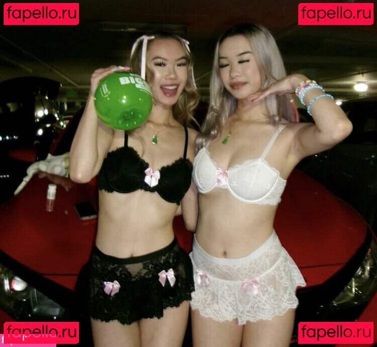 Winnie & Connie / connnieex / connperignon Onlyfans Photo Gallery 