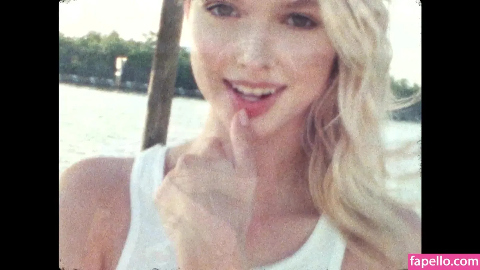 Chloe Avenaim Onlyfans Photo Gallery 