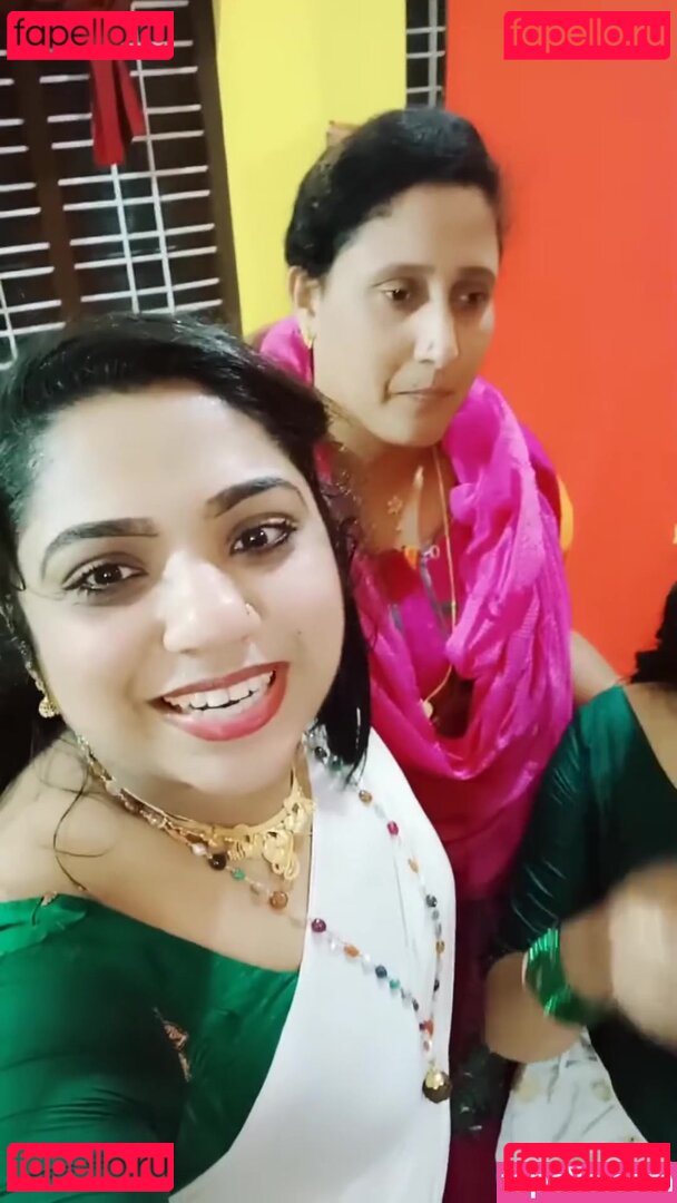 JipsaBeeGam Onlyfans Photo Gallery 