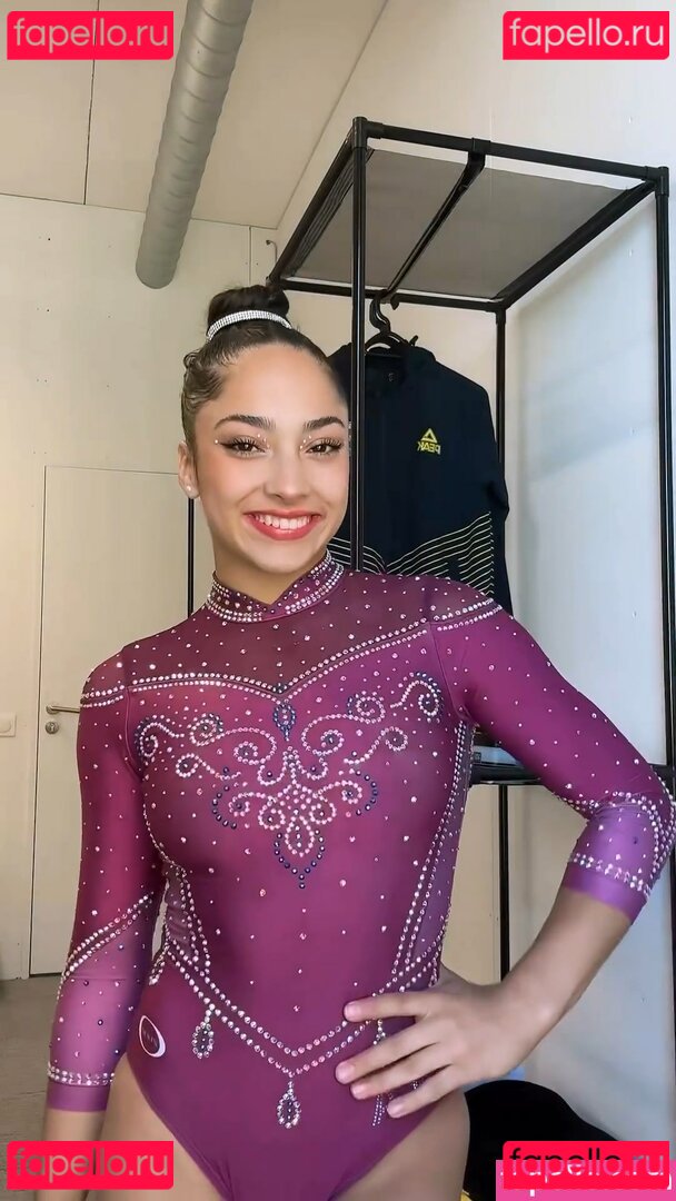 Julia Soares / juju_bsoares / u192041219 Onlyfans Photo Gallery 