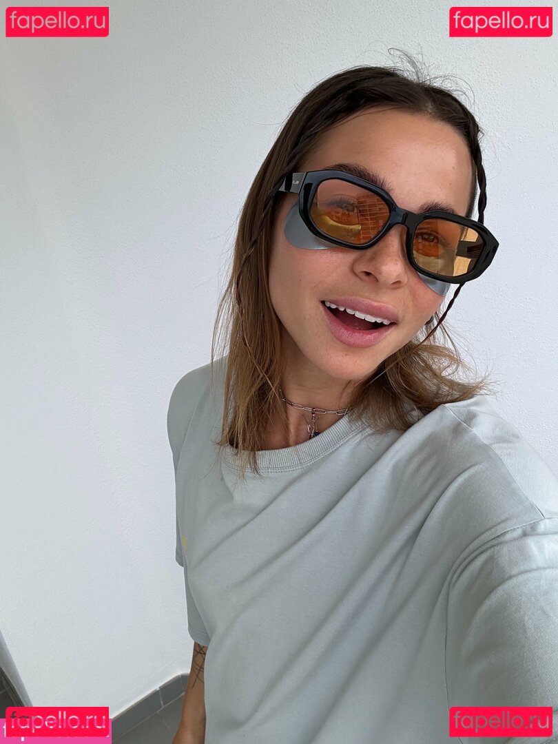 _poly_luna_ / poly_luna Onlyfans Photo Gallery 