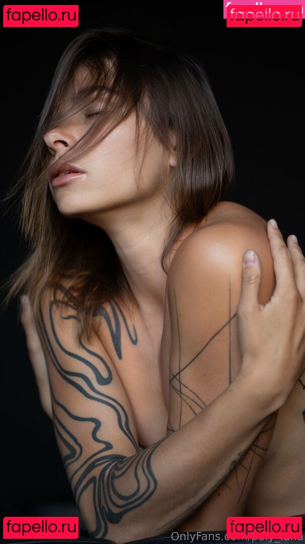 _poly_luna_ / poly_luna Onlyfans Photo Gallery 