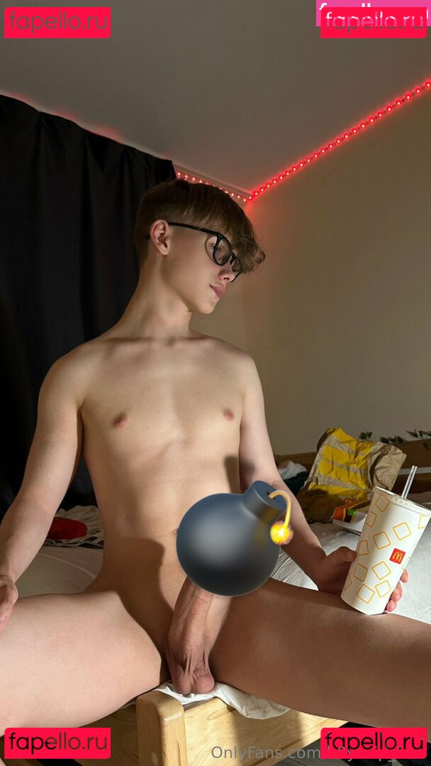 b0ysvip_free / stepyourbeergameup Onlyfans Photo Gallery 