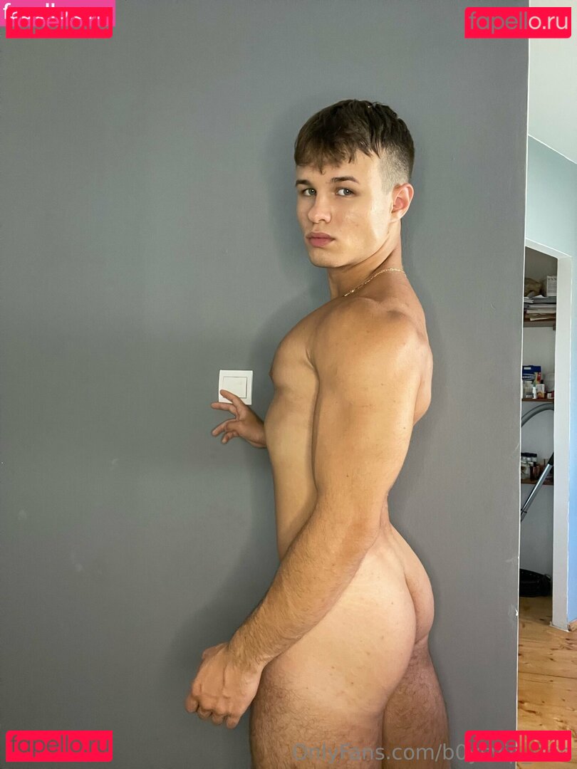 b0ysvip_free / stepyourbeergameup Onlyfans Photo Gallery 