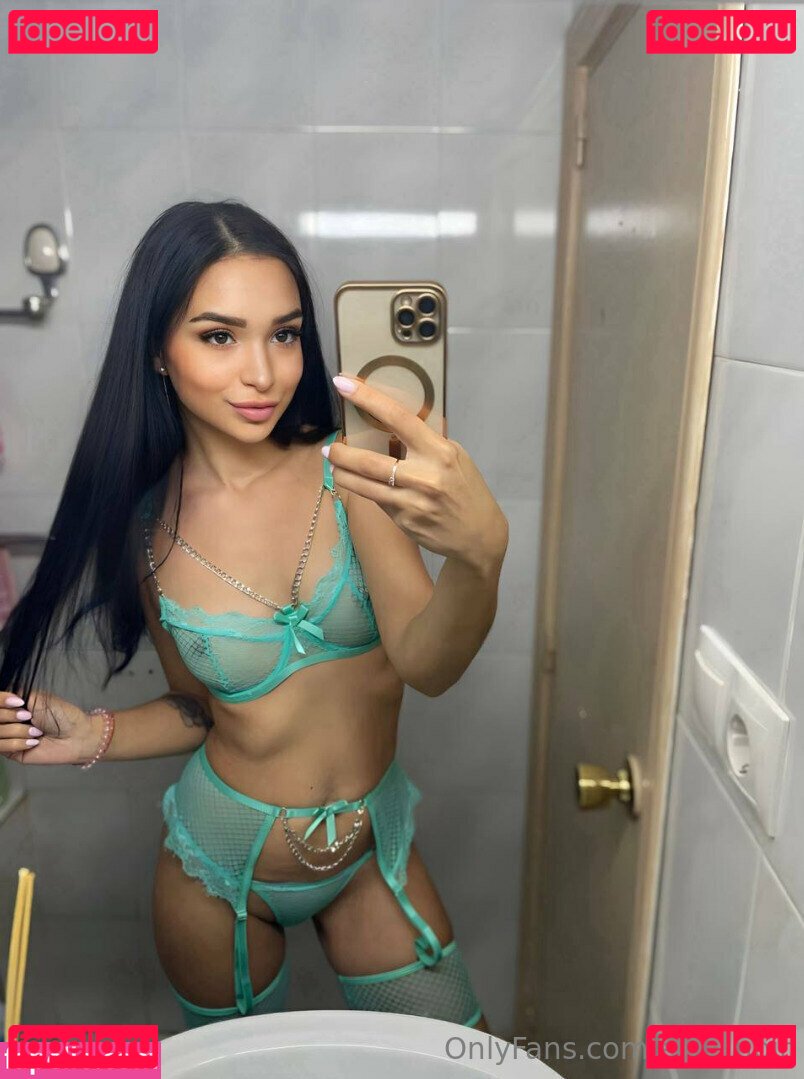 ellie_noir / hellienoir Onlyfans Photo Gallery 