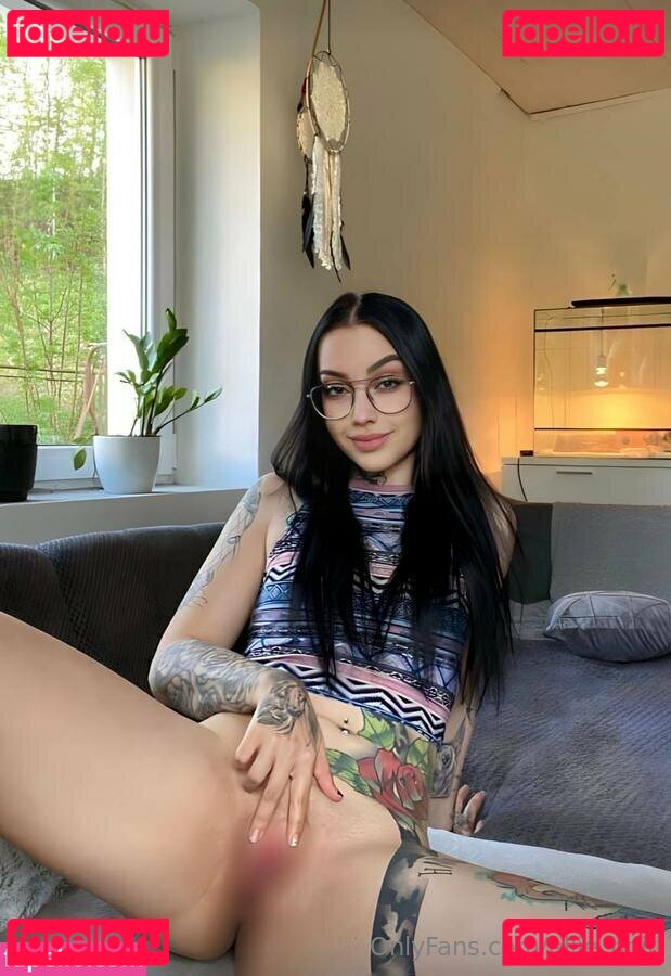 ellie_noir / hellienoir Onlyfans Photo Gallery 