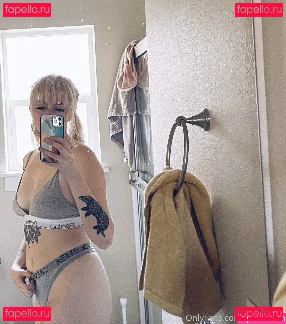 caroliiiiine Nude Onlyfans Photo 39