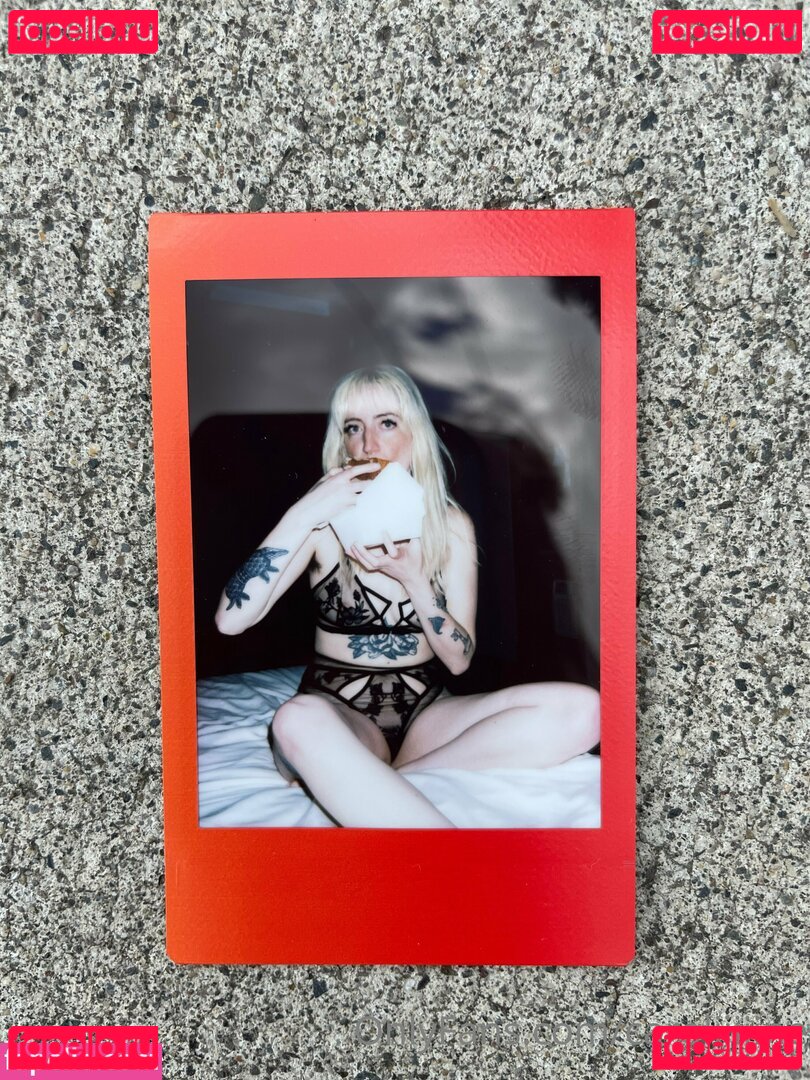 caroliiiiine Nude Onlyfans Photo 26