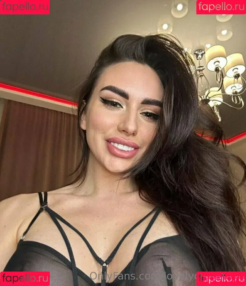 lovelychloefree Onlyfans Photo Gallery 
