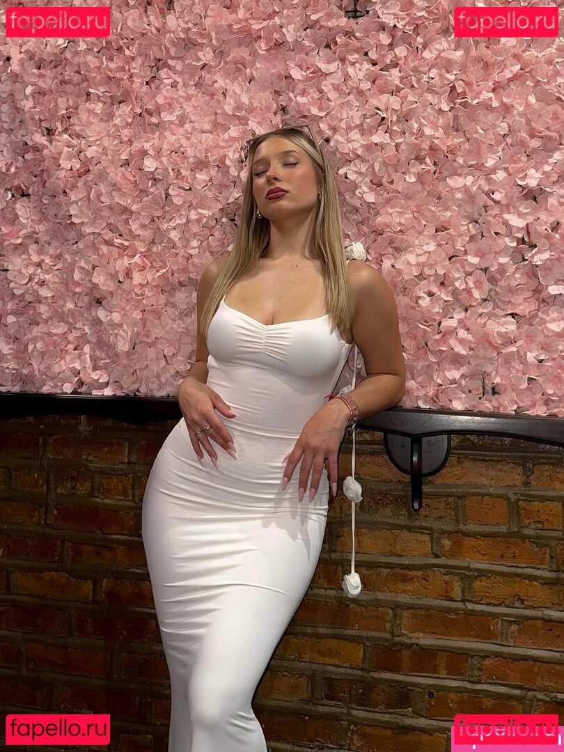 M_i_s_i_a_q1 / Misiaq / misia.q / misia_q1 Onlyfans Photo Gallery 