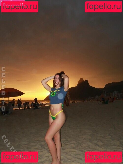 Isa Brunelli / isabru / isabrunellii Onlyfans Photo Gallery 