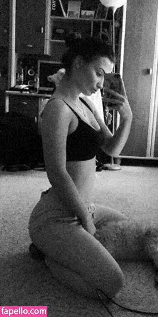 Kalicz Laura Onlyfans Photo Gallery 