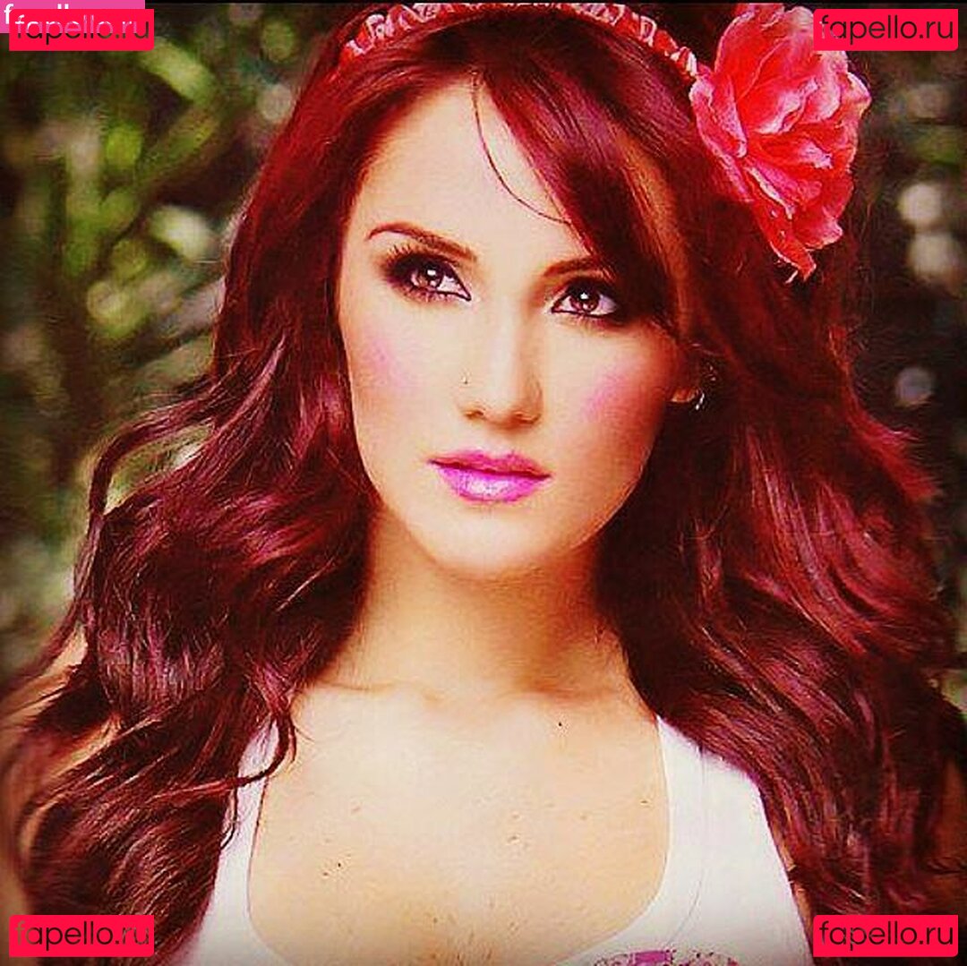 Dulce Maria / DulceMaria / dulcemar19 Onlyfans Photo Gallery 