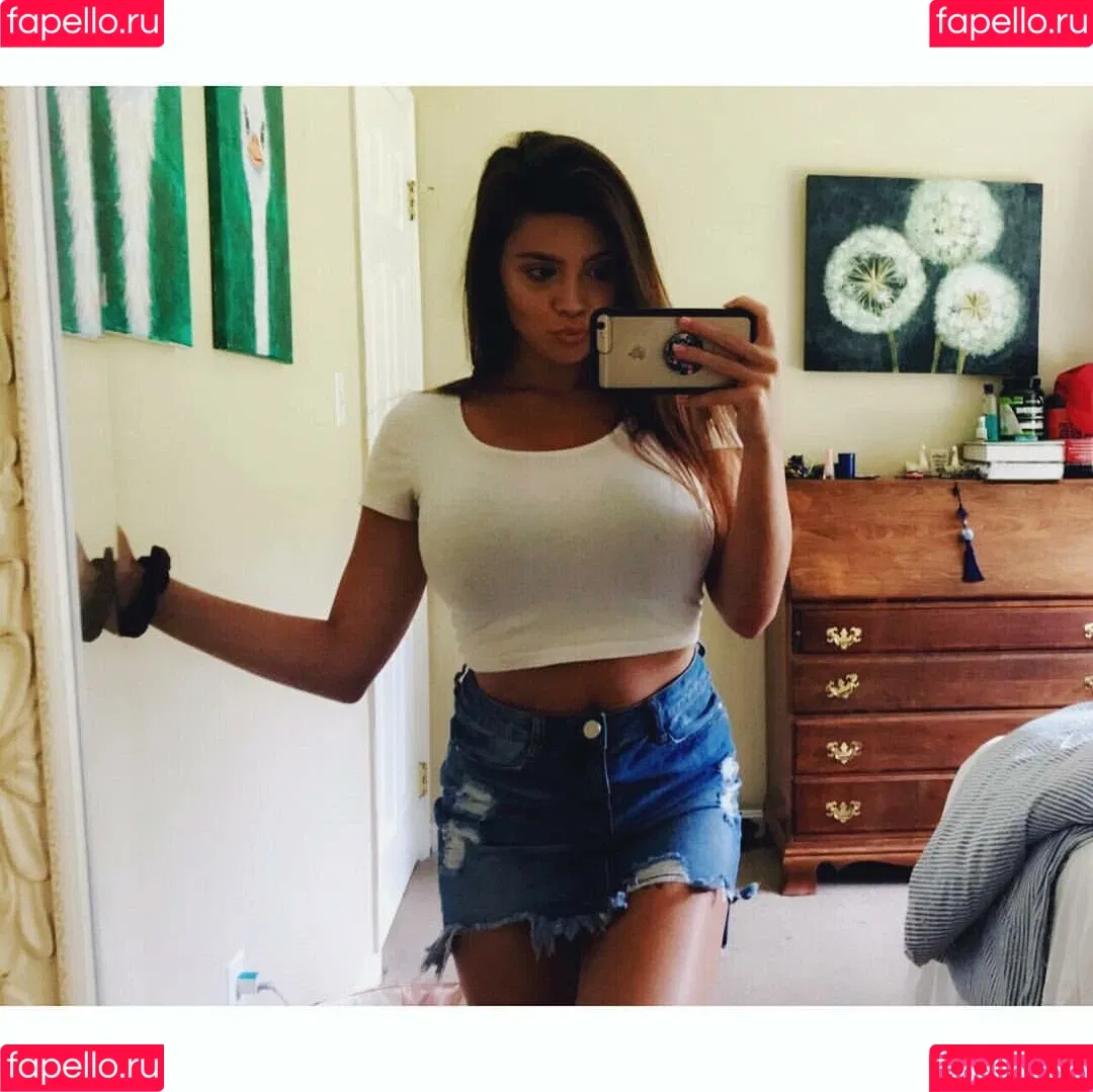 Kaylee Burnett Onlyfans Photo Gallery 