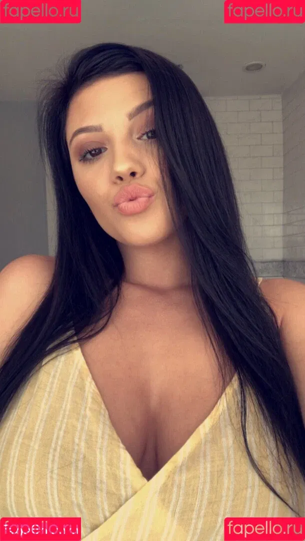 Kaylee Burnett Onlyfans Photo Gallery 