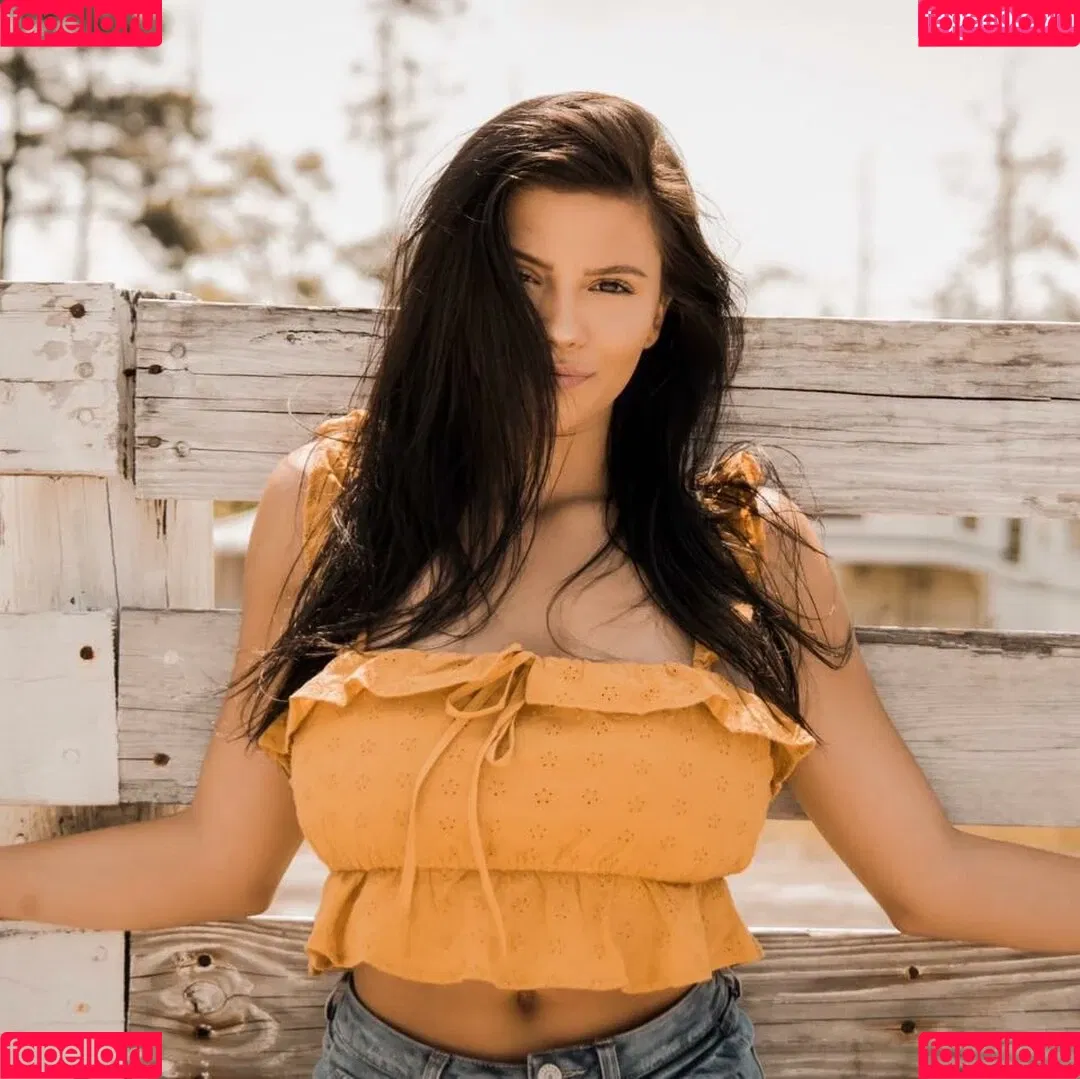 Kaylee Burnett Onlyfans Photo Gallery 