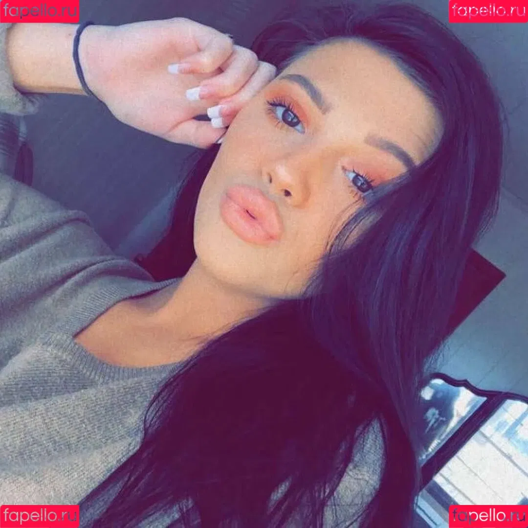 Kaylee Burnett Onlyfans Photo Gallery 