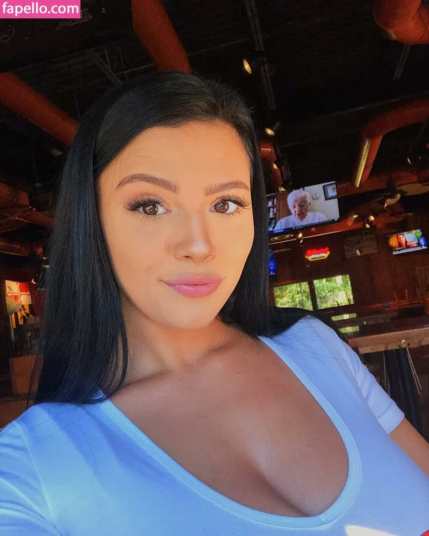 Kaylee Burnett Onlyfans Photo Gallery 