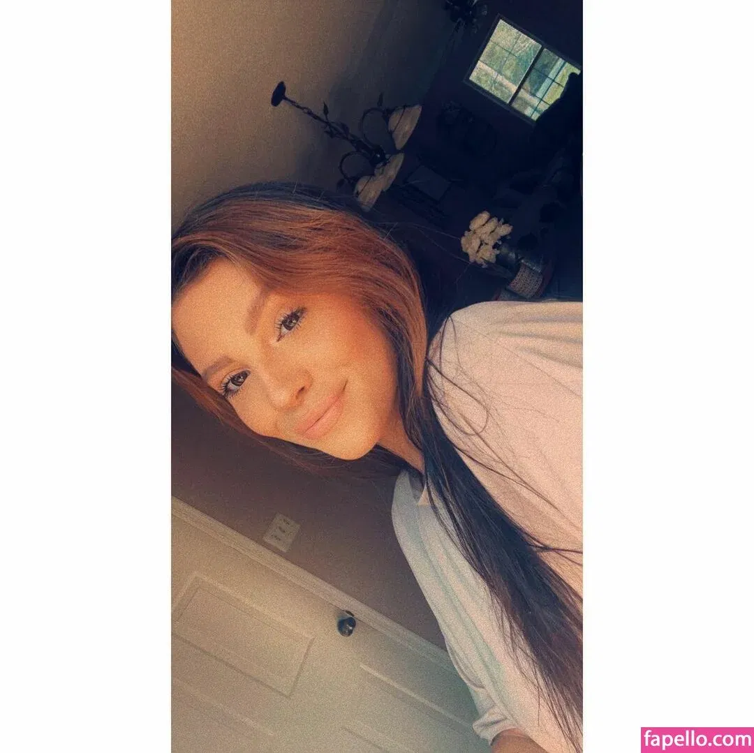 Kaylee Burnett Onlyfans Photo Gallery 