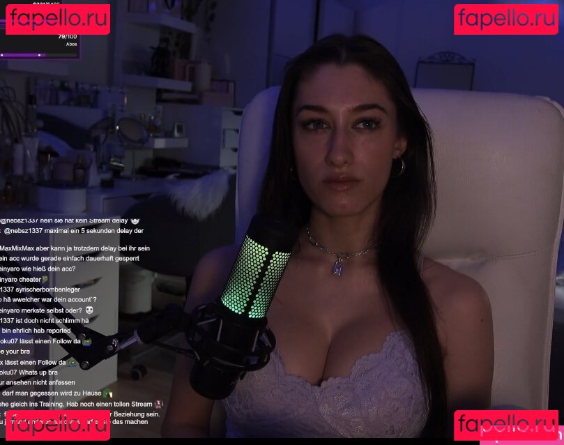 emilyvanessa / emilyvanxssa Onlyfans Photo Gallery 