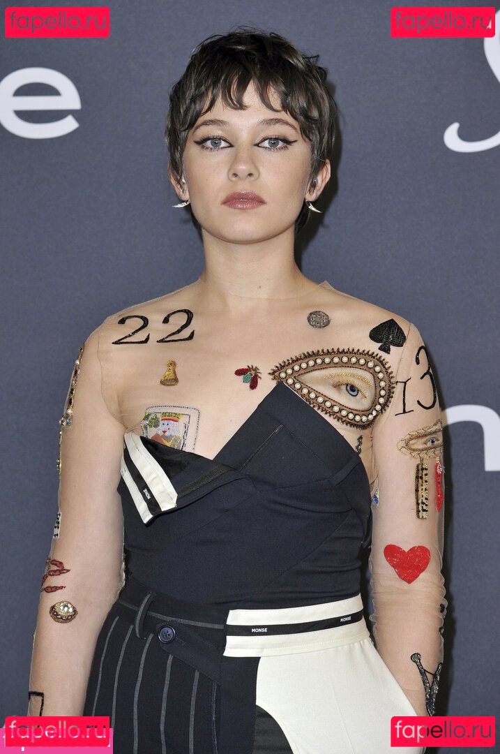 Cailee Spaeny / caileespaeny Onlyfans Photo Gallery 