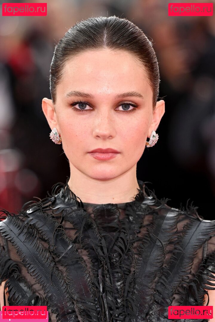 Cailee Spaeny / caileespaeny Onlyfans Photo Gallery 