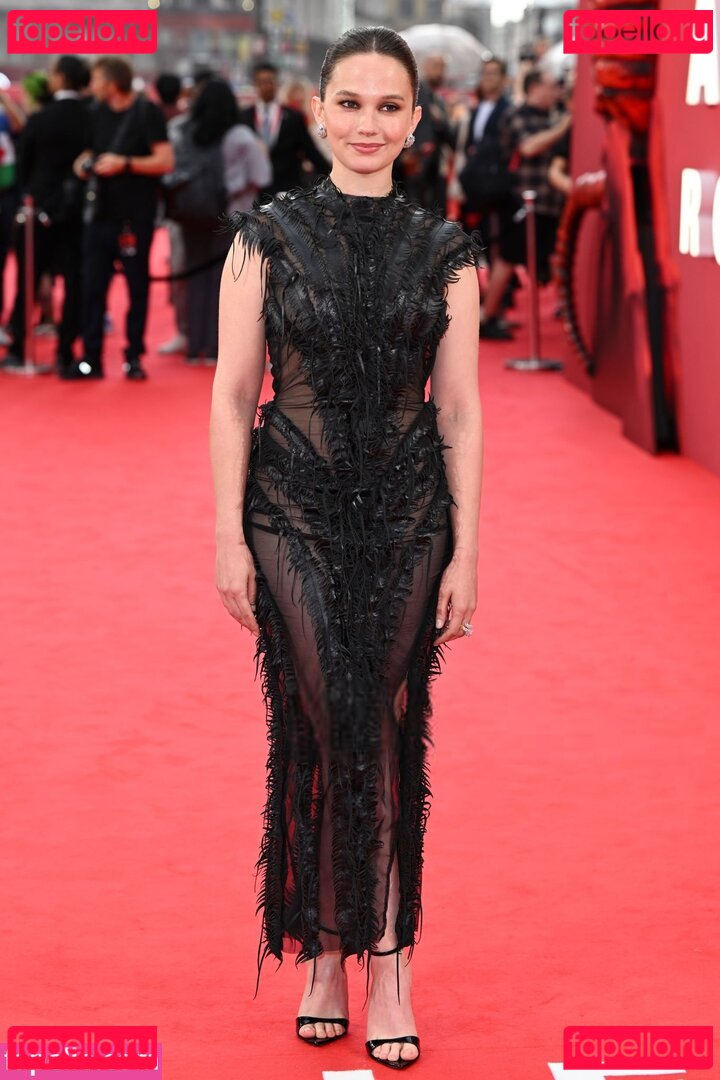 Cailee Spaeny / caileespaeny Onlyfans Photo Gallery 